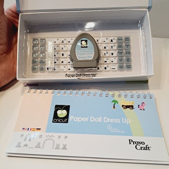 Cricut Paper Doll Dress Up Cricut Die Cut - Picture 2 of 6